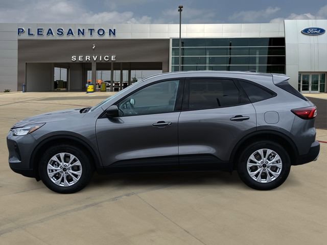 Certified 2026 Ford Escape Active w/ Tech Pack #1 FWD image 2