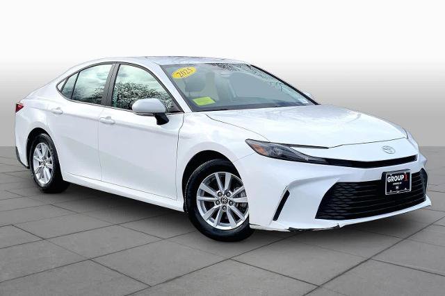 Used 2025 Toyota Camry LE FWD image 3