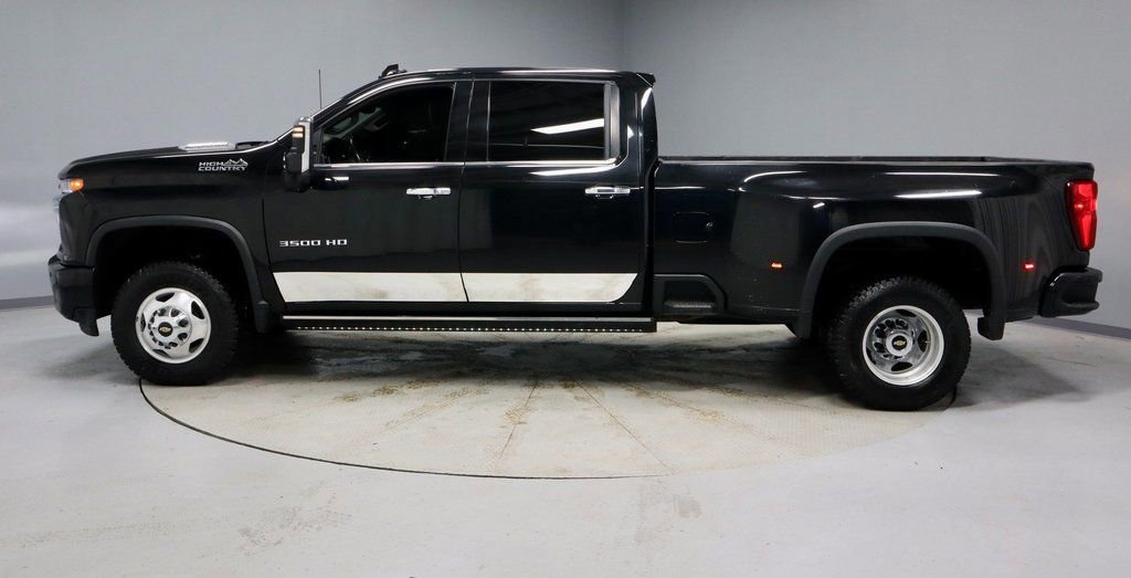 Used 2021 Chevrolet Silverado 3500 High Country image 2