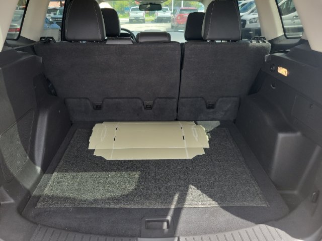Certified 2019 Ford Escape Titanium w/ U9j03 - Titanium Tow Package AWD/4WD image 7