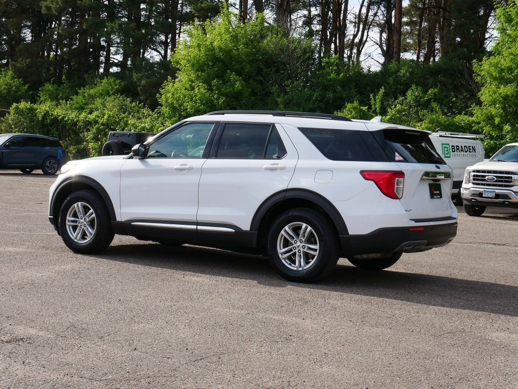 Certified 2020 Ford Explorer XLT w/ Equipment Group 202A AWD/4WD image 4