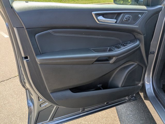 Certified 2023 Ford Edge Titanium AWD/4WD image 13