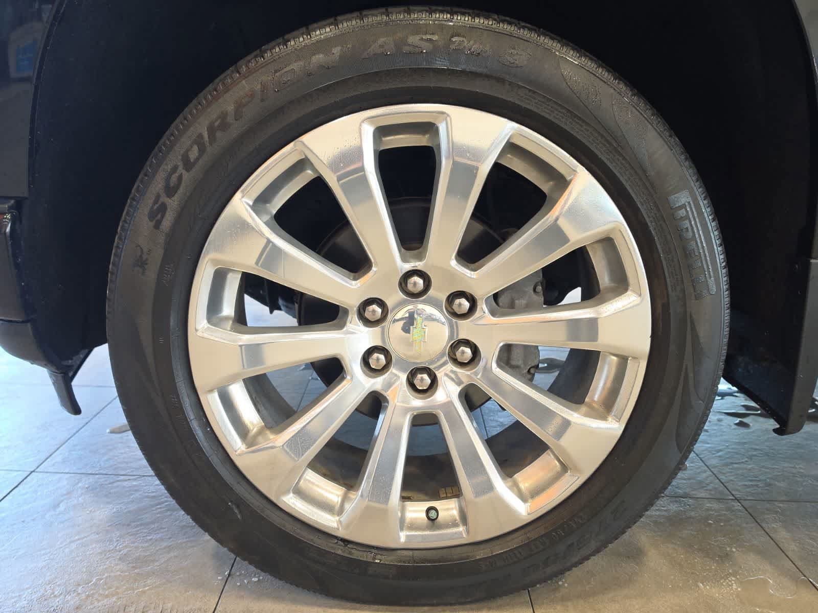 Used 2019 Chevrolet Silverado 1500 High Country AWD/4WD image 13