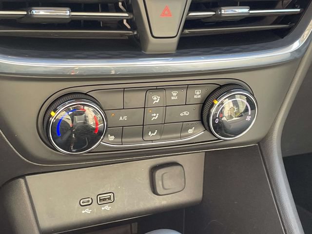 Used 2025 Buick Encore GX Preferred w/ Comfort Package FWD image 28