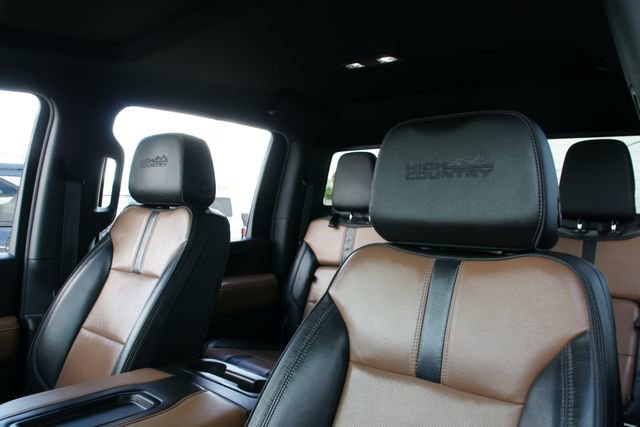 Used 2020 Chevrolet Silverado 2500 High Country w/ Safety Package II image 20