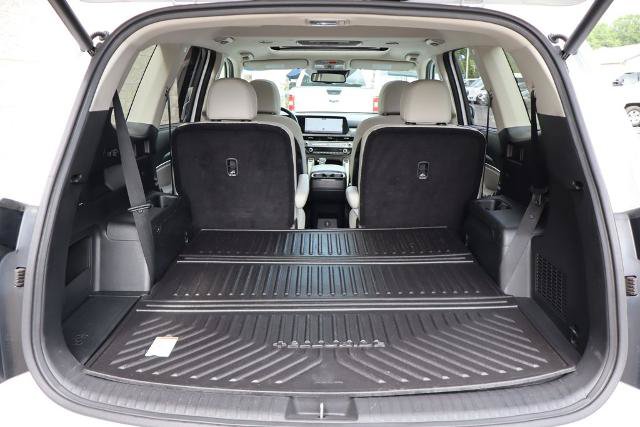 Used 2023 Kia Telluride EX w/ EX Captain's Chair Package AWD/4WD image 31