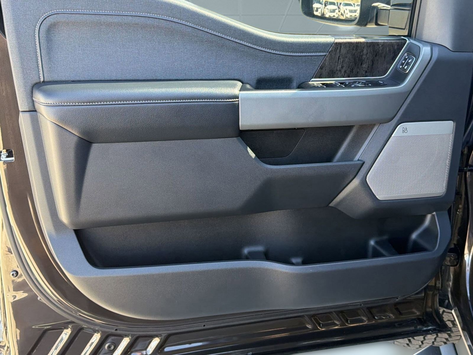 Certified 2024 Ford F250 Lariat w/ Black Appearance Package image 12