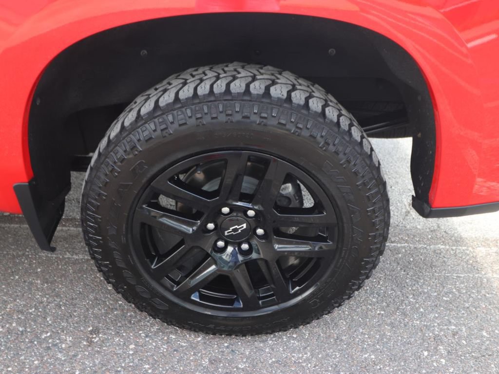 Used 2024 Chevrolet Silverado 1500 Custom w/ Turbomax Blackout Package RWD image 15