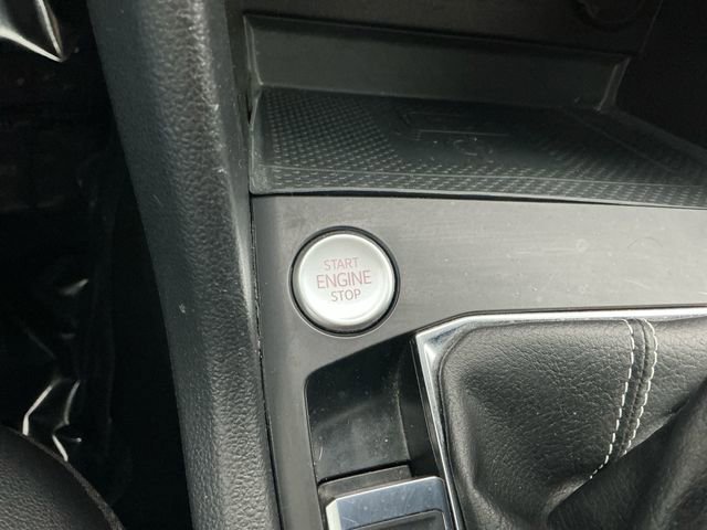 Used 2022 Volkswagen Taos SE image 24