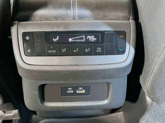 Used 2022 Nissan Pathfinder SV w/ SV Premium Package image 25