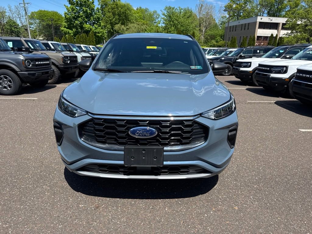 Certified 2023 Ford Escape ST-Line w/ Tech Pack #1 AWD/4WD image 2