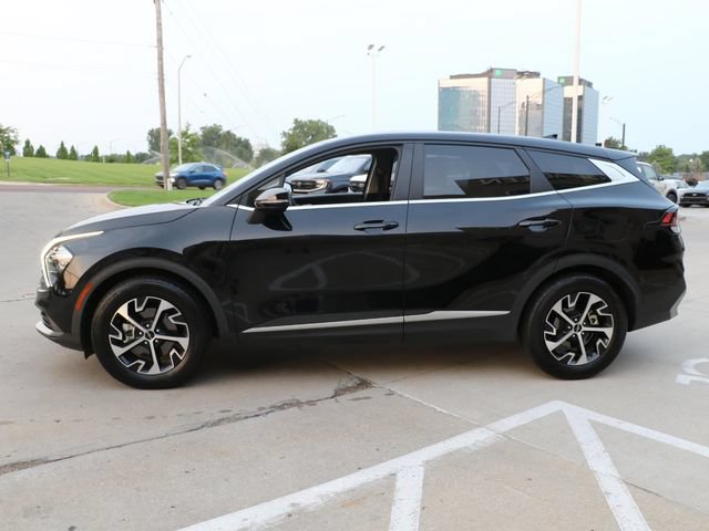 Used 2023 Kia Sportage EX FWD image 4