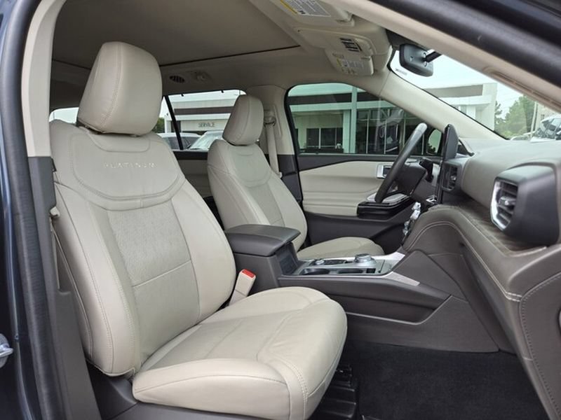 Certified 2022 Ford Explorer Platinum w/ Equipment Group 601A AWD/4WD image 22