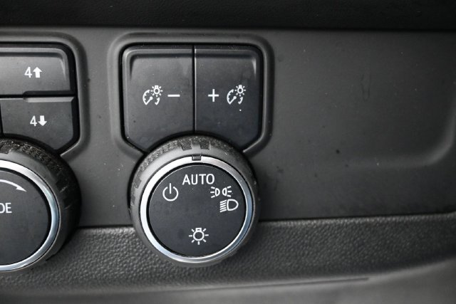 Used 2024 Chevrolet Suburban Premier AWD/4WD image 24