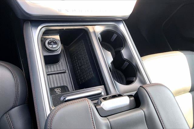Certified 2025 Ford Expedition Active AWD/4WD image 34
