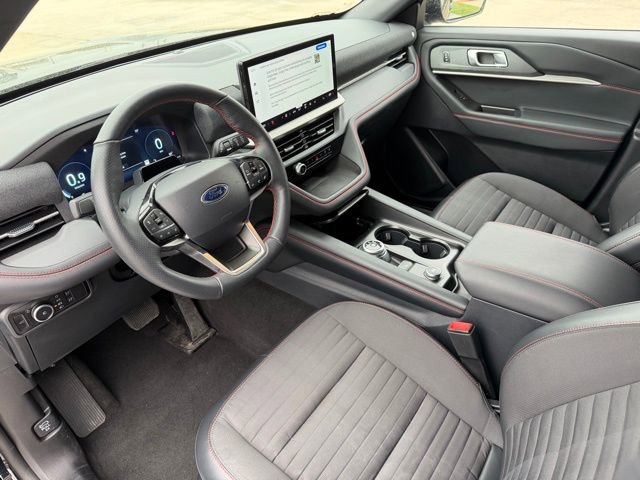 Certified 2025 Ford Explorer ST-Line image 12