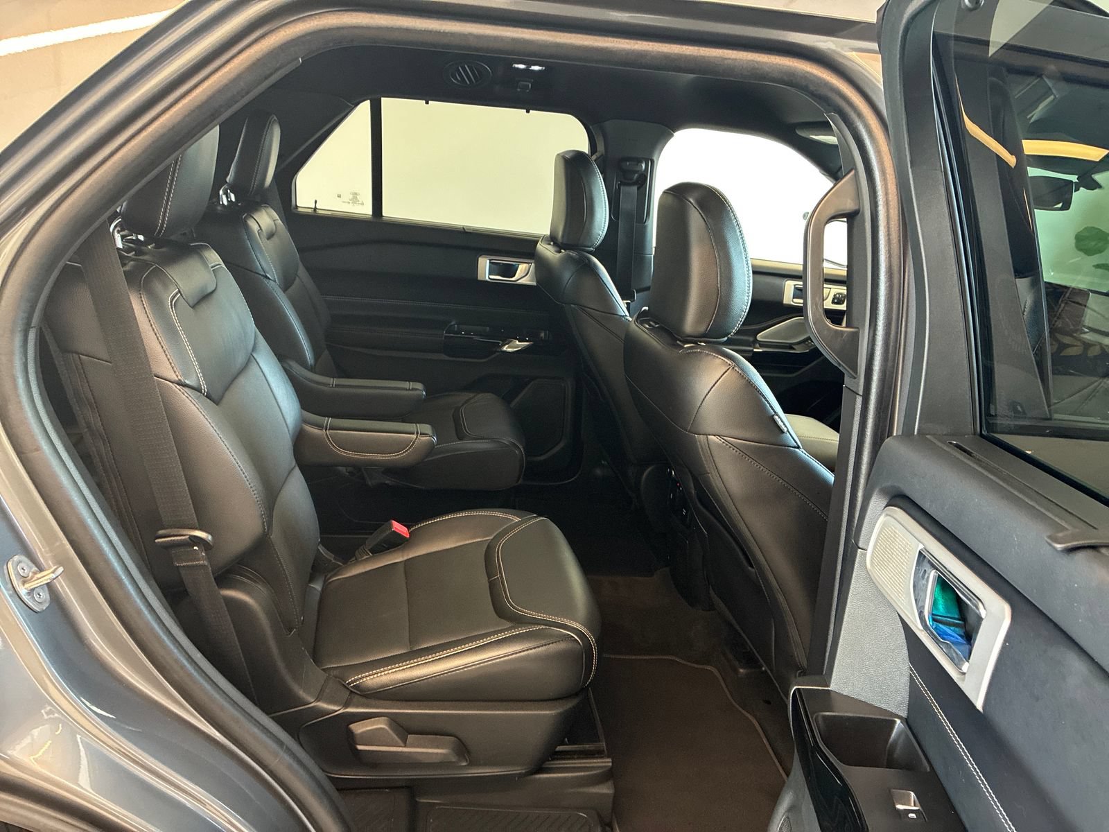 Certified 2022 Ford Explorer ST w/ Equipment Group 401A AWD/4WD image 9