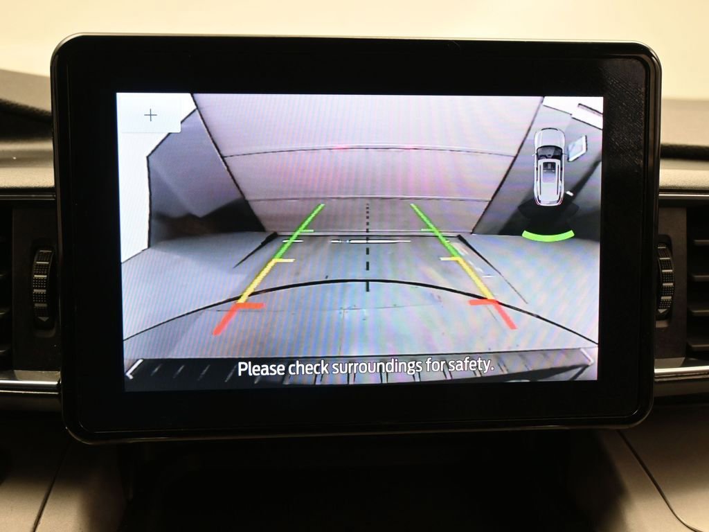 Certified 2020 Ford Explorer XLT w/ Equipment Group 202A image 15