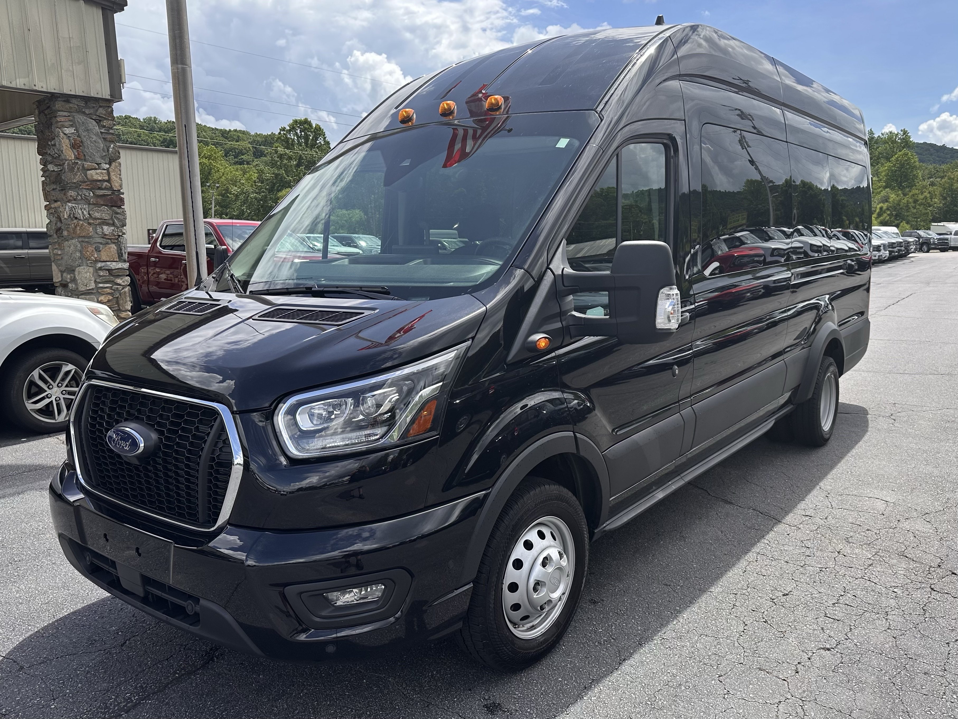 Certified 2025 Ford Transit 350 XLT RWD image 2