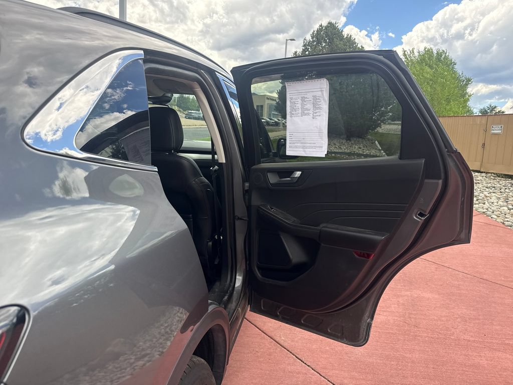 Certified 2021 Ford Escape Titanium AWD/4WD image 24