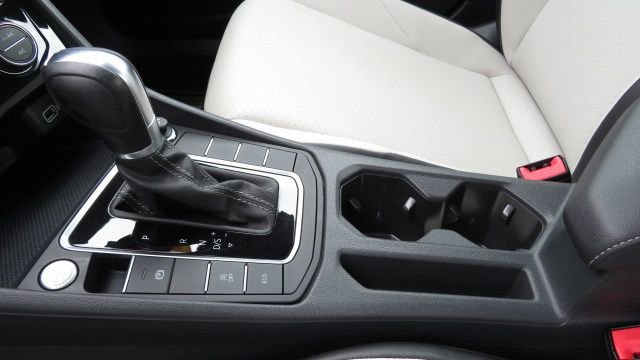 Used 2019 Volkswagen Jetta R-Line image 18