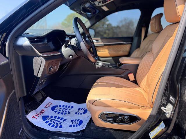 Used 2023 Jeep Grand Cherokee Summit image 14