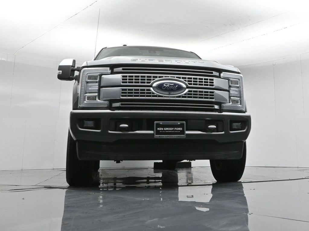 Certified 2018 Ford F350 Platinum w/ Platinum Ultimate Package image 30