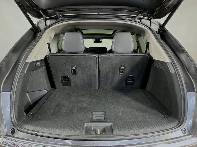 Used 2023 Acura MDX w/ Technology Package FWD image 17