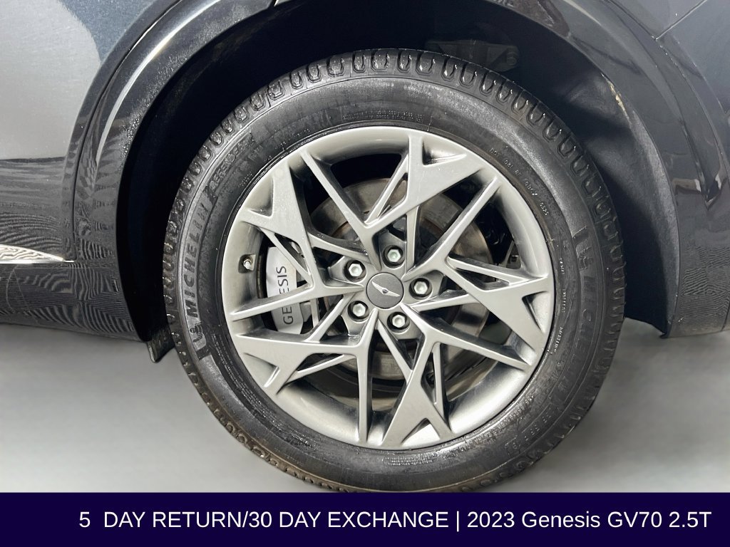 Used 2023 Genesis GV70 2.5T w/ Select Package AWD/4WD image 36