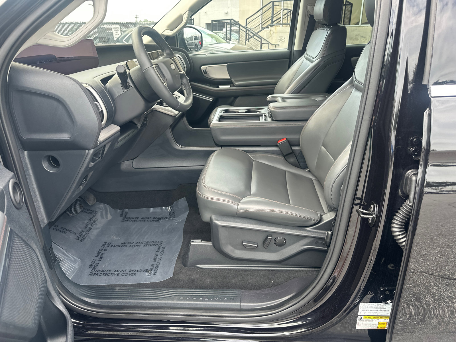 Certified 2025 Ford Expedition Active RWD image 9