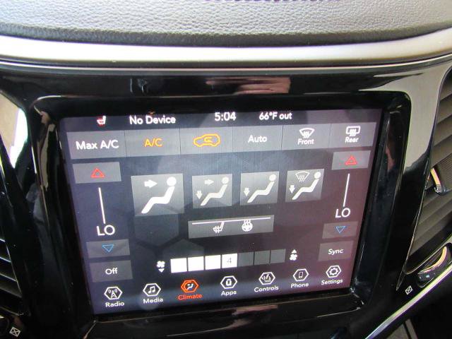Used 2020 Jeep Cherokee Limited w/ Technology Group AWD/4WD image 25