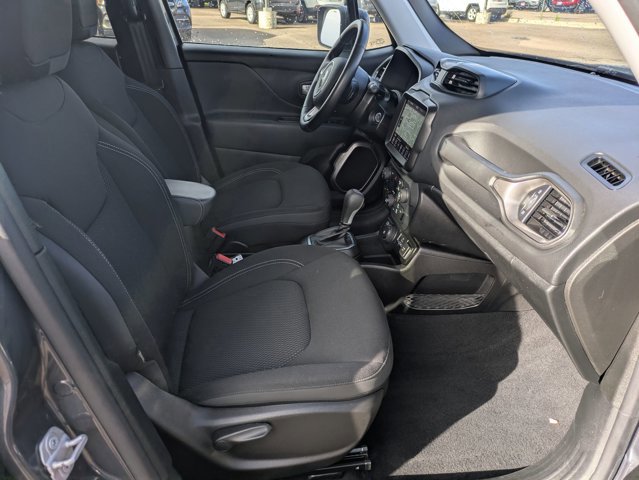 Used 2023 Jeep Renegade Latitude w/ Premium Group AWD/4WD image 20
