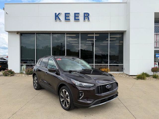 Certified 2023 Ford Escape Platinum AWD/4WD image 1