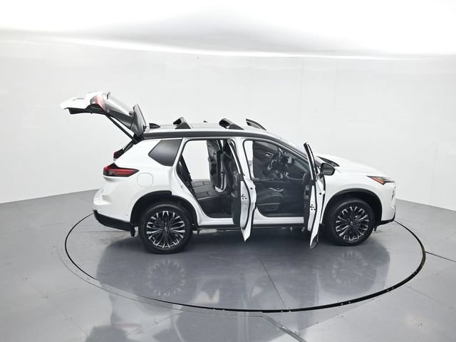 Used 2025 Nissan Rogue Platinum w/ Platinum Premium Package FWD image 50