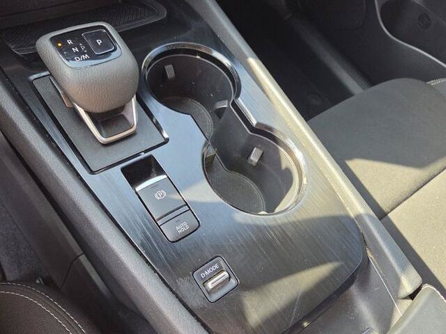 Used 2025 Nissan Rogue S FWD image 21