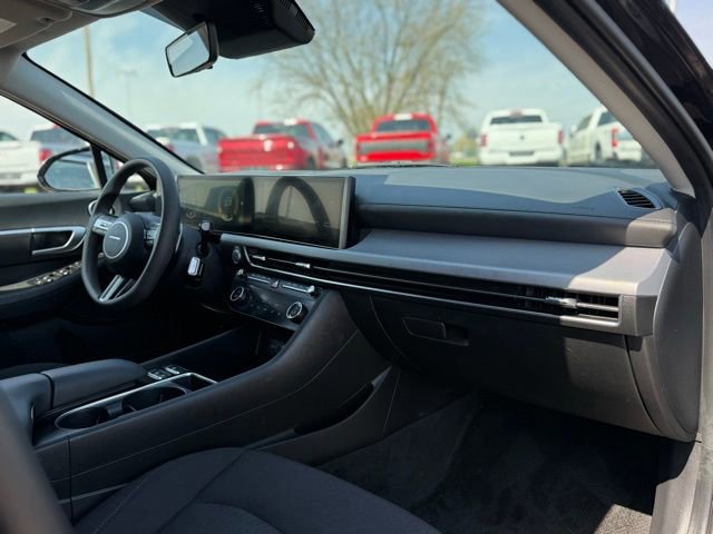 Used 2025 Hyundai Sonata SEL AWD/4WD image 28