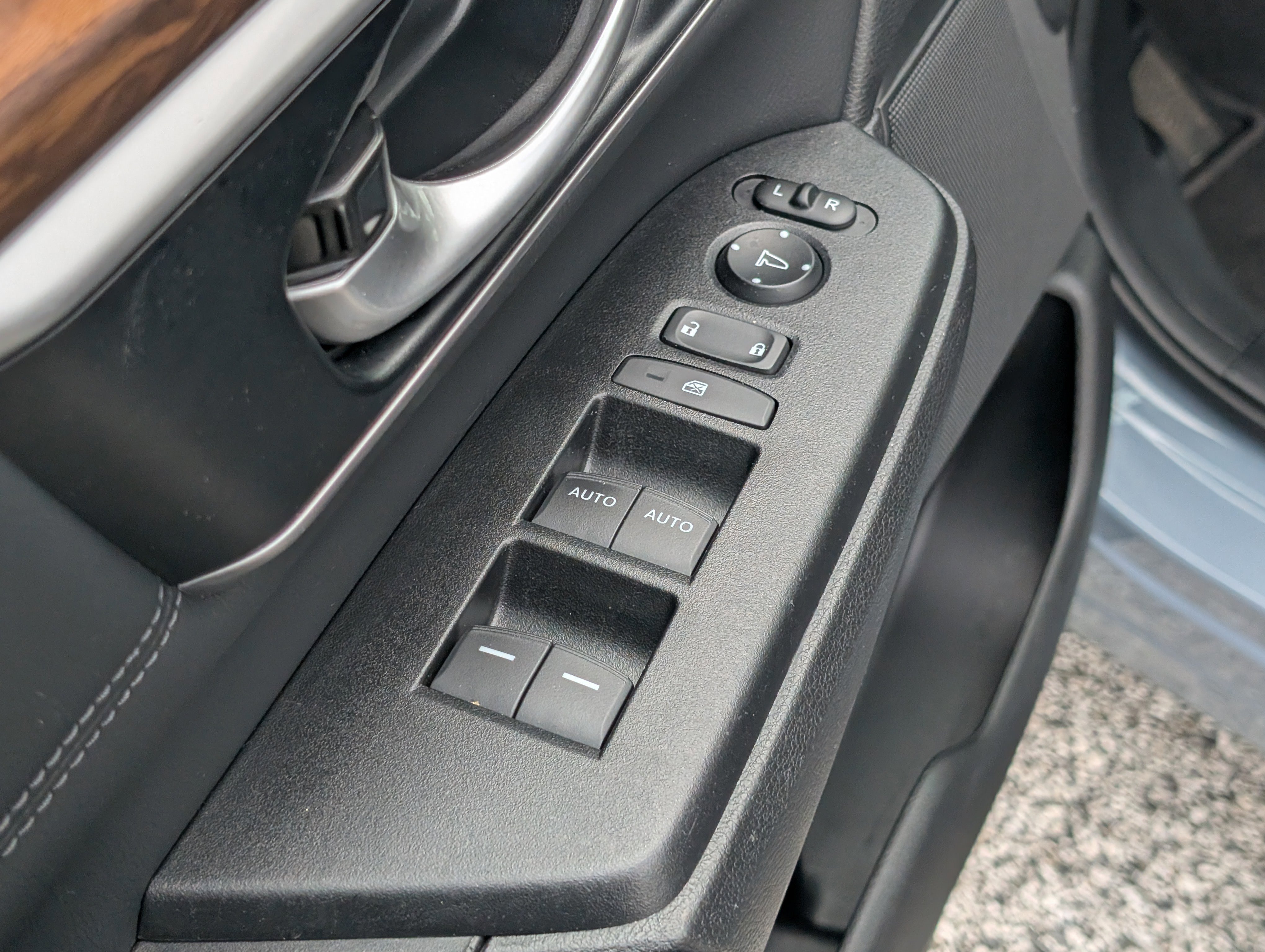 Used 2021 Honda CR-V Touring image 22