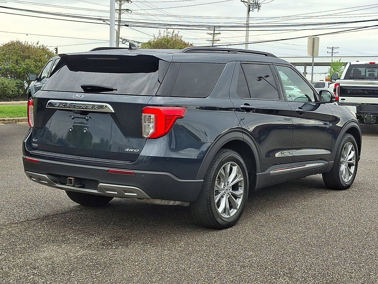 Certified 2023 Ford Explorer XLT w/ Equipment Group 202A image 8