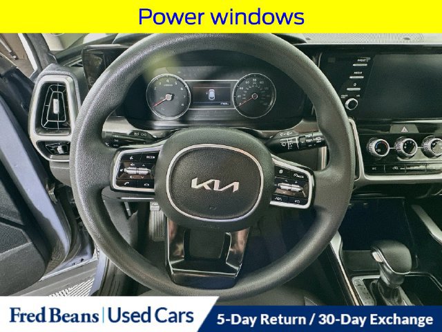 Used 2022 Kia Sorento LX FWD image 14