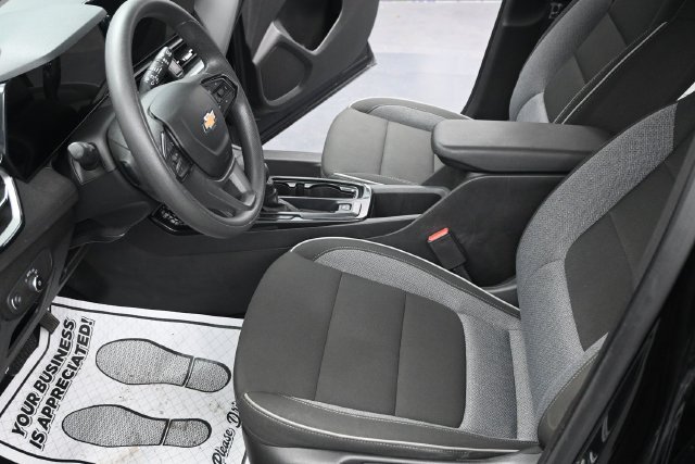 Used 2025 Chevrolet TrailBlazer LS w/ LS Confidence Package AWD/4WD image 6