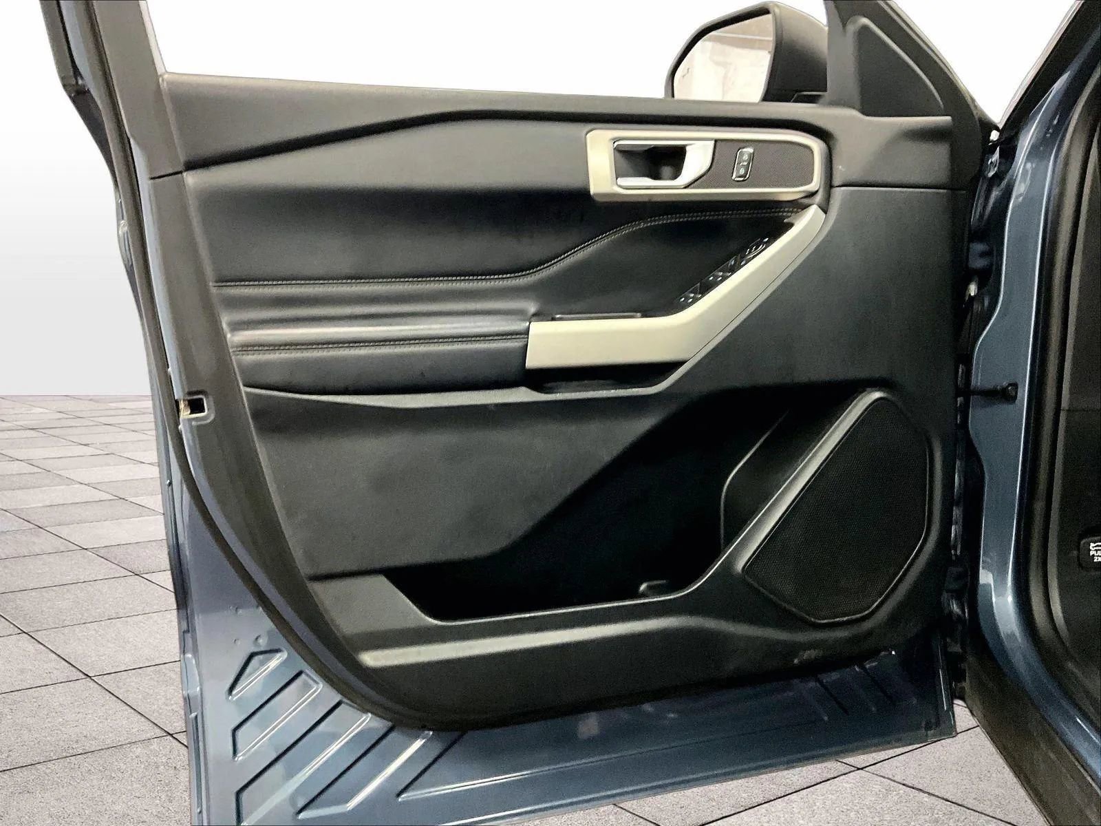 Certified 2021 Ford Explorer XLT w/ Equipment Group 202A image 22