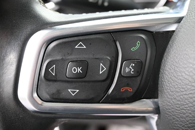 Used 2018 Jeep Wrangler Unlimited Sahara AWD/4WD image 17