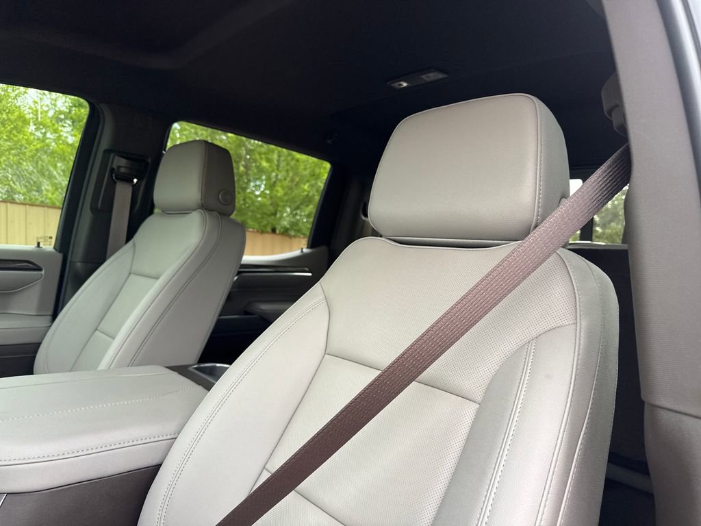 Used 2026 Chevrolet Silverado 1500 LTZ w/ LTZ Convenience Package II AWD/4WD image 14