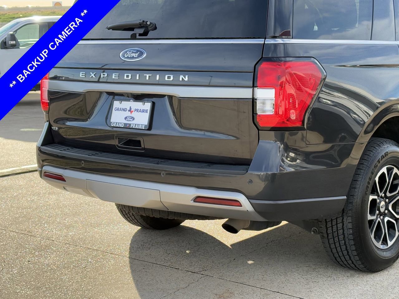 Certified 2024 Ford Expedition XLT image 6