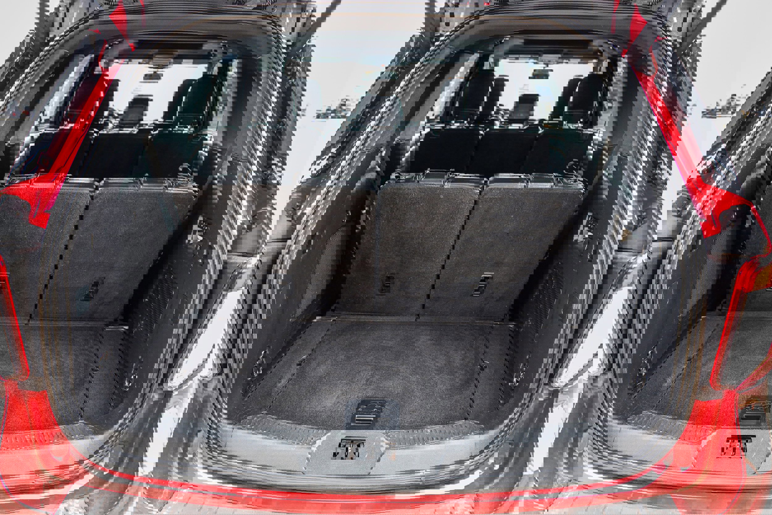 Certified 2020 Ford Explorer ST w/ ST Street Pack image 8