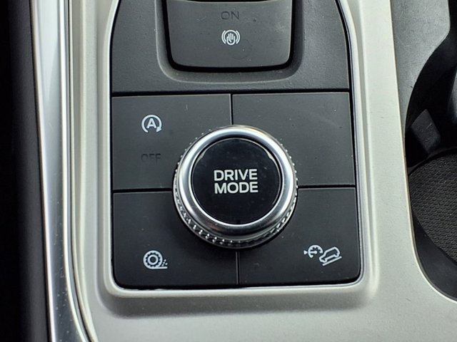 Certified 2024 Ford Explorer XLT w/ Equipment Group 202A AWD/4WD image 12
