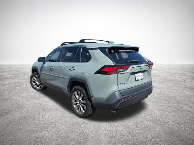 Used 2021 Toyota RAV4 XLE Premium AWD/4WD image 6