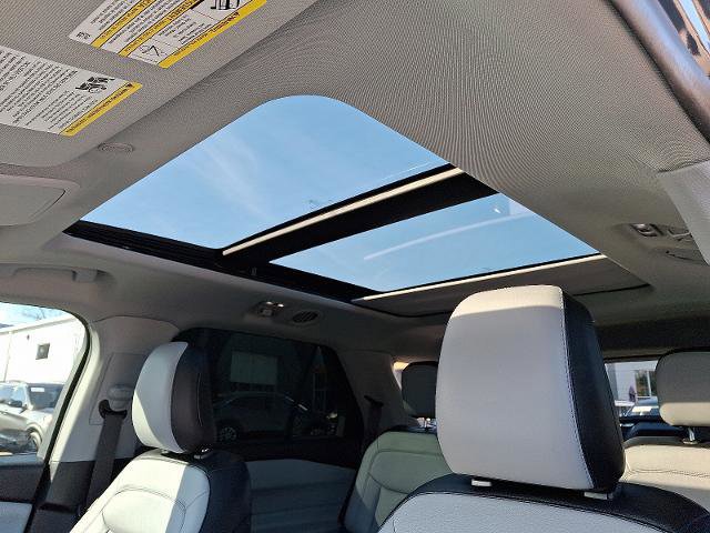 Certified 2021 Ford Explorer XLT w/ Equipment Group 202A image 15