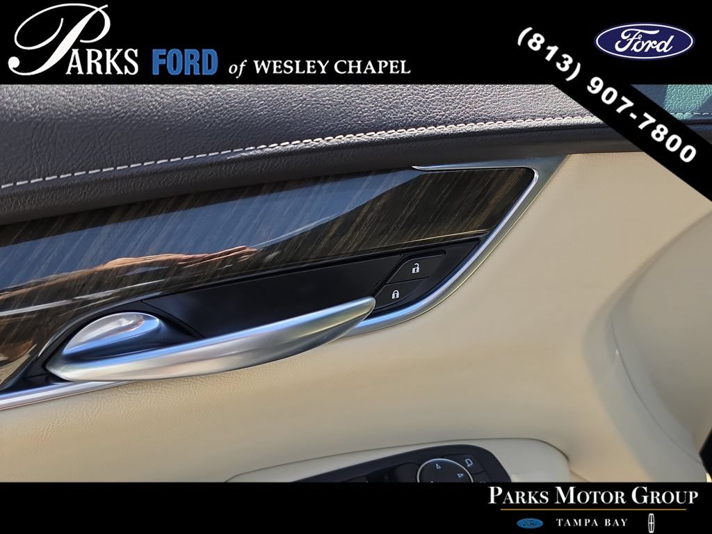 Used 2017 Cadillac XT5 FWD w/ LPO, Wheel Lock Package image 17