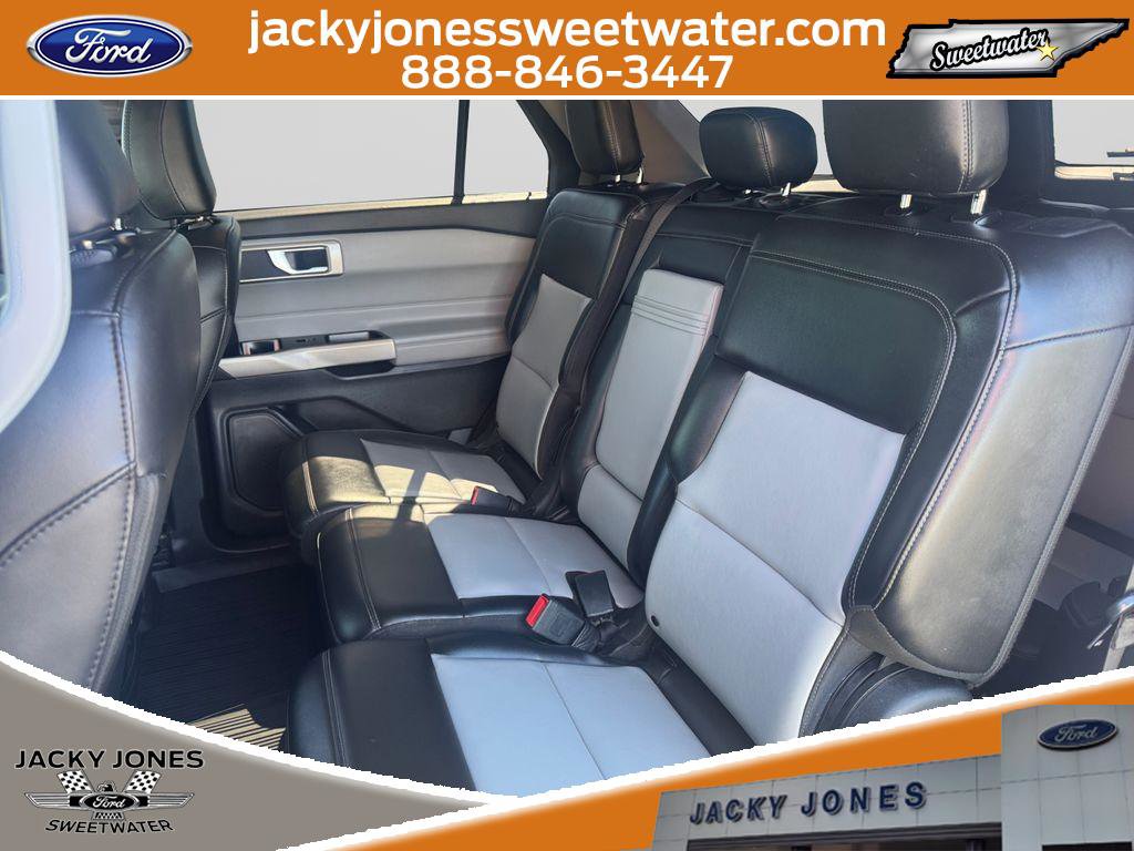 Certified 2022 Ford Explorer XLT w/ Equipment Group 202A image 13